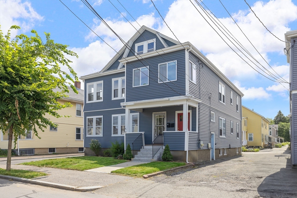 17-19 Woodrow Ave