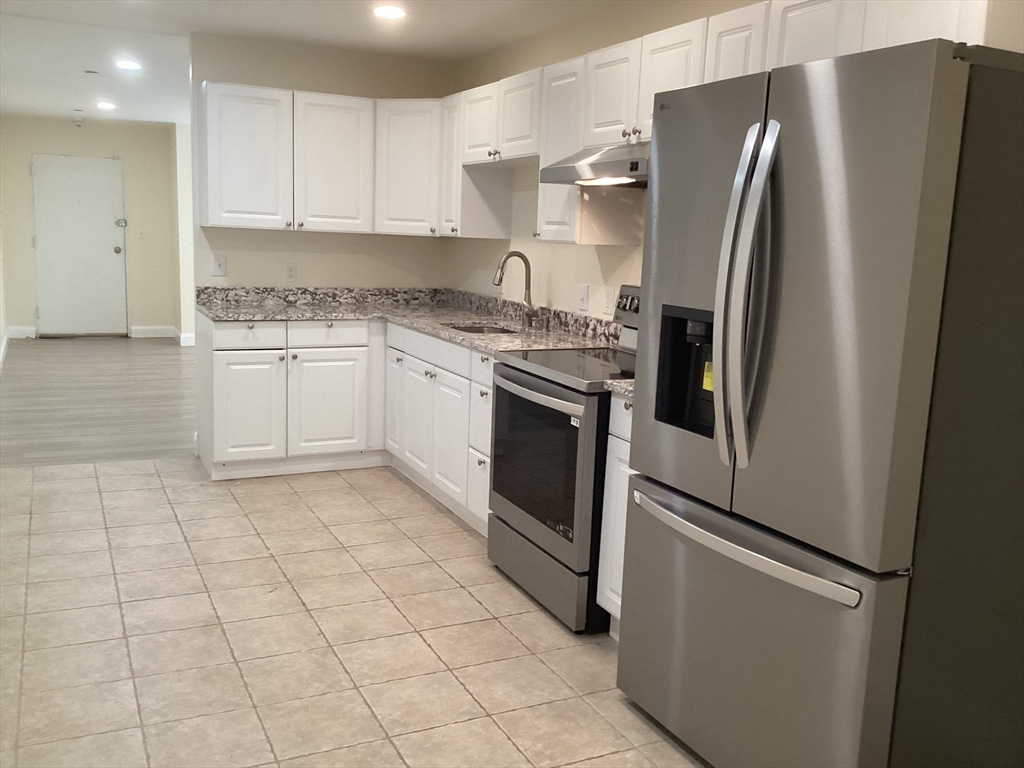 566 Commonwealth Ave #101