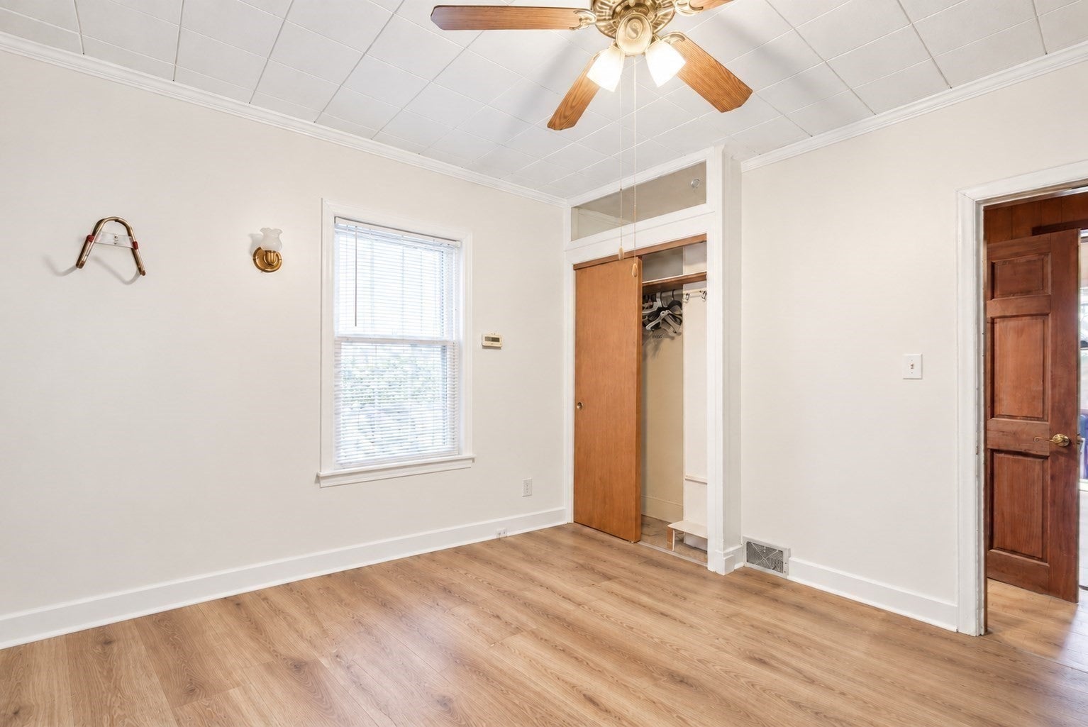 82 Gresham St, Springfield, MA Photo #12
