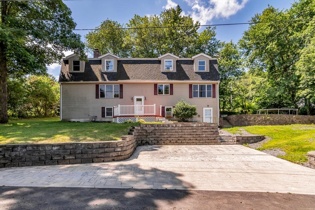 30 Benham St