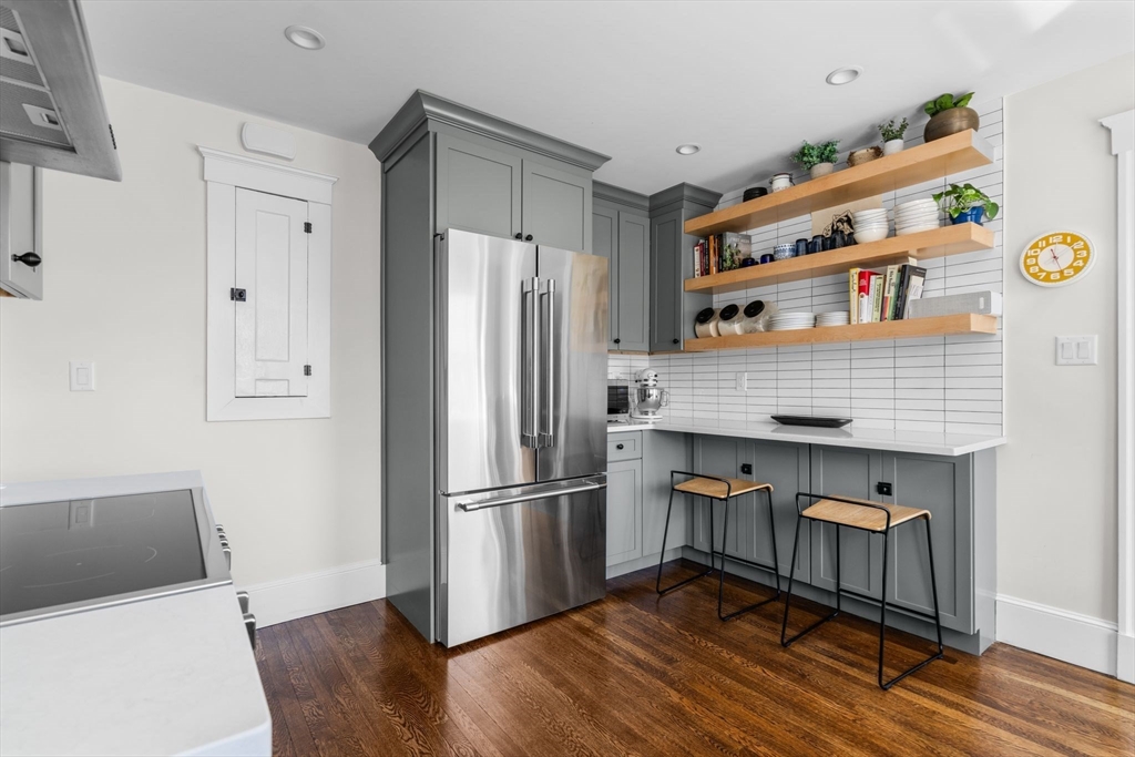 151 Pleasant St 1