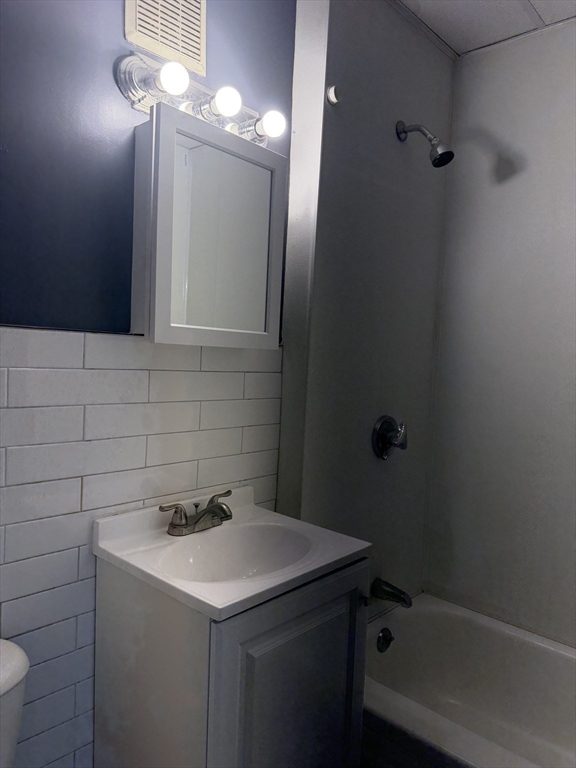 71 Harwood St #1, Lynn, MA Photo #6