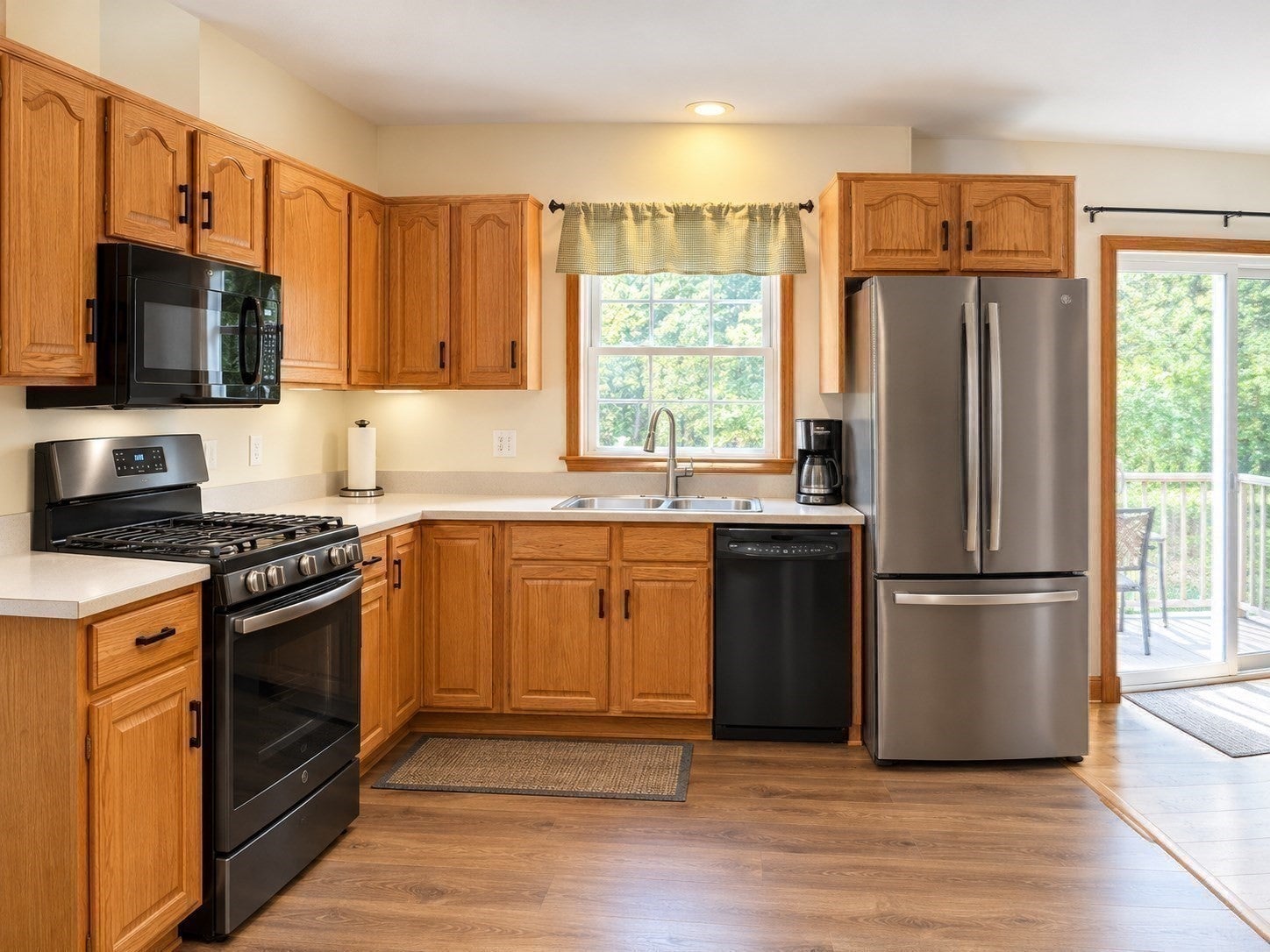 852 Churchill St, Pittsfield, MA Photo #12