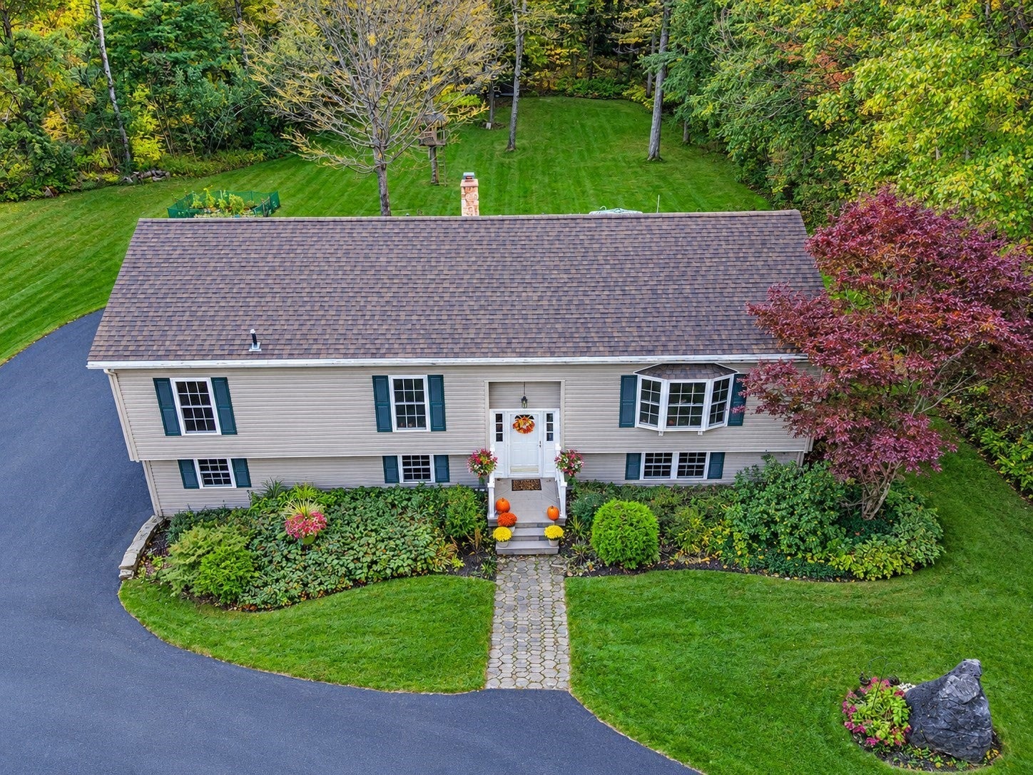 852 Churchill St, Pittsfield, MA Photo #2