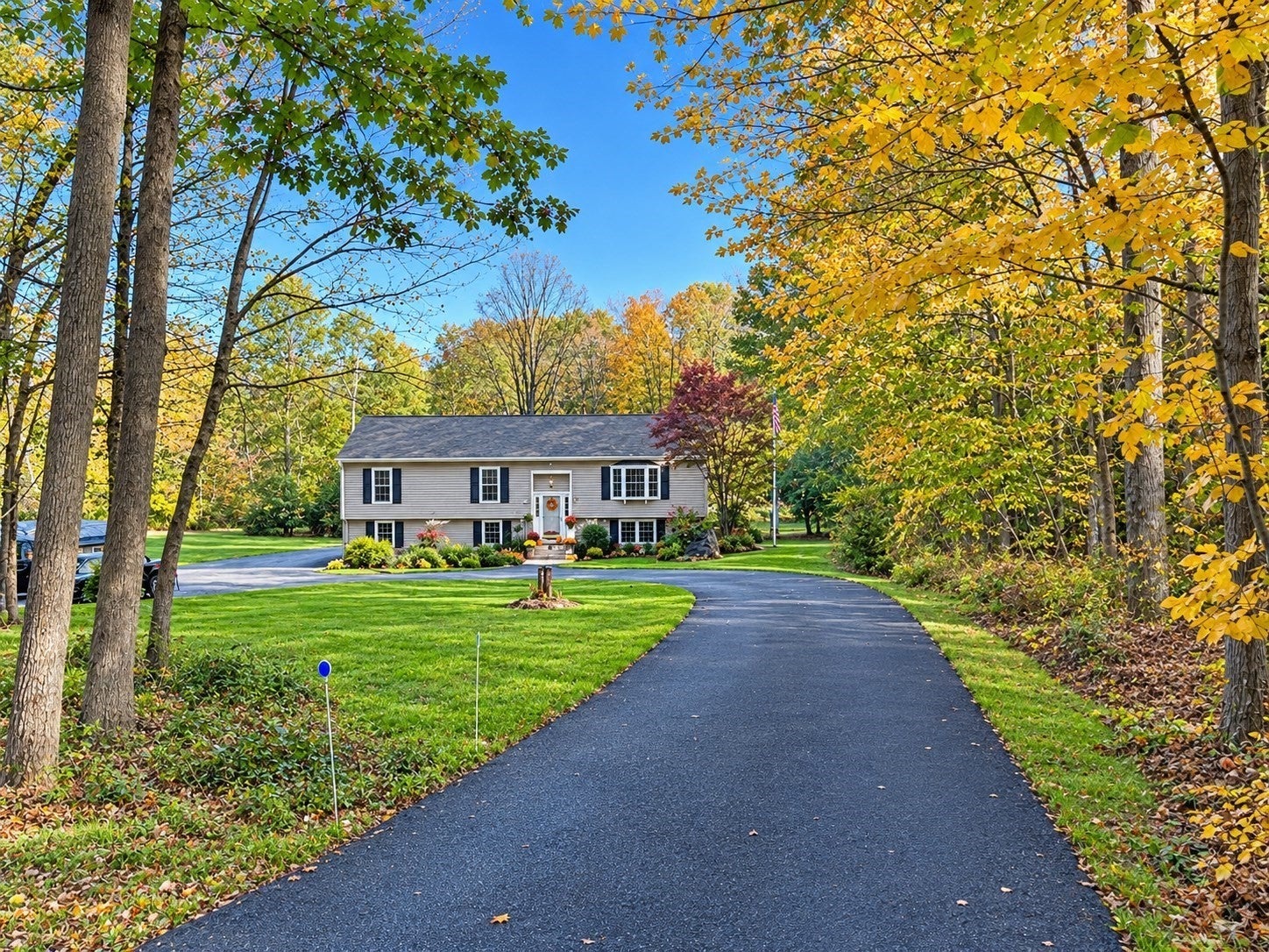 852 Churchill St, Pittsfield, MA Photo #1
