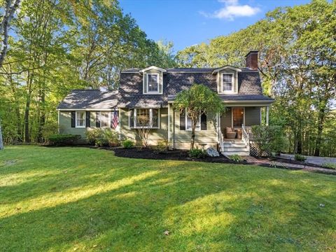 81 Dodge Rd Sutton MA 01590
