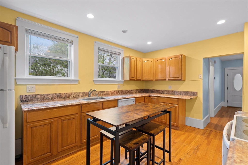 24 Hillside Ave