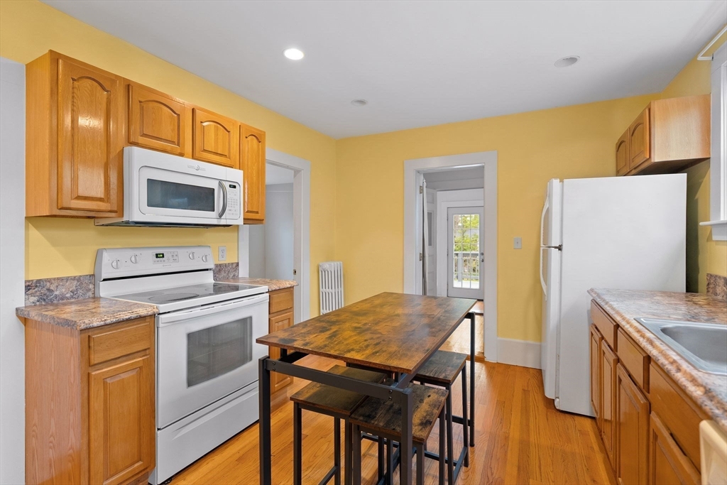 24 Hillside Ave