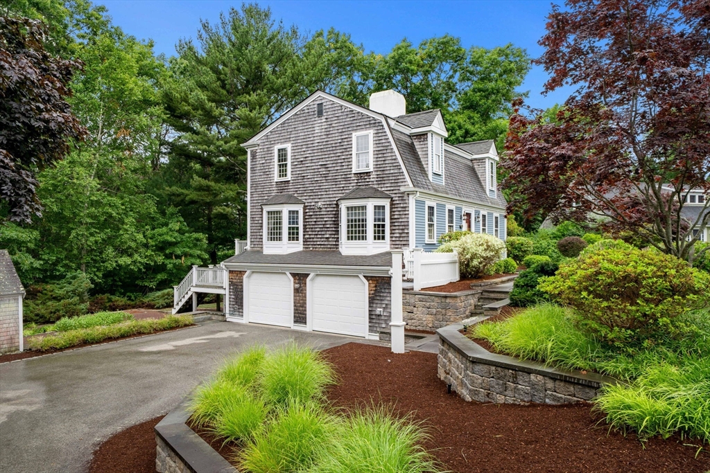 30 N Triangle Dr