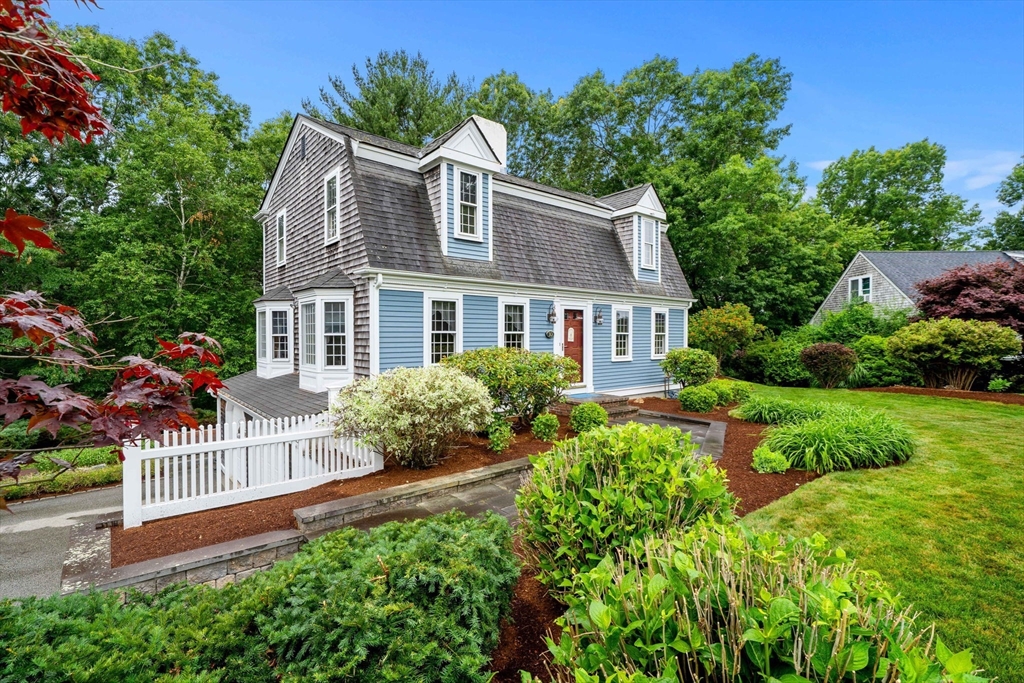 30 N Triangle Dr