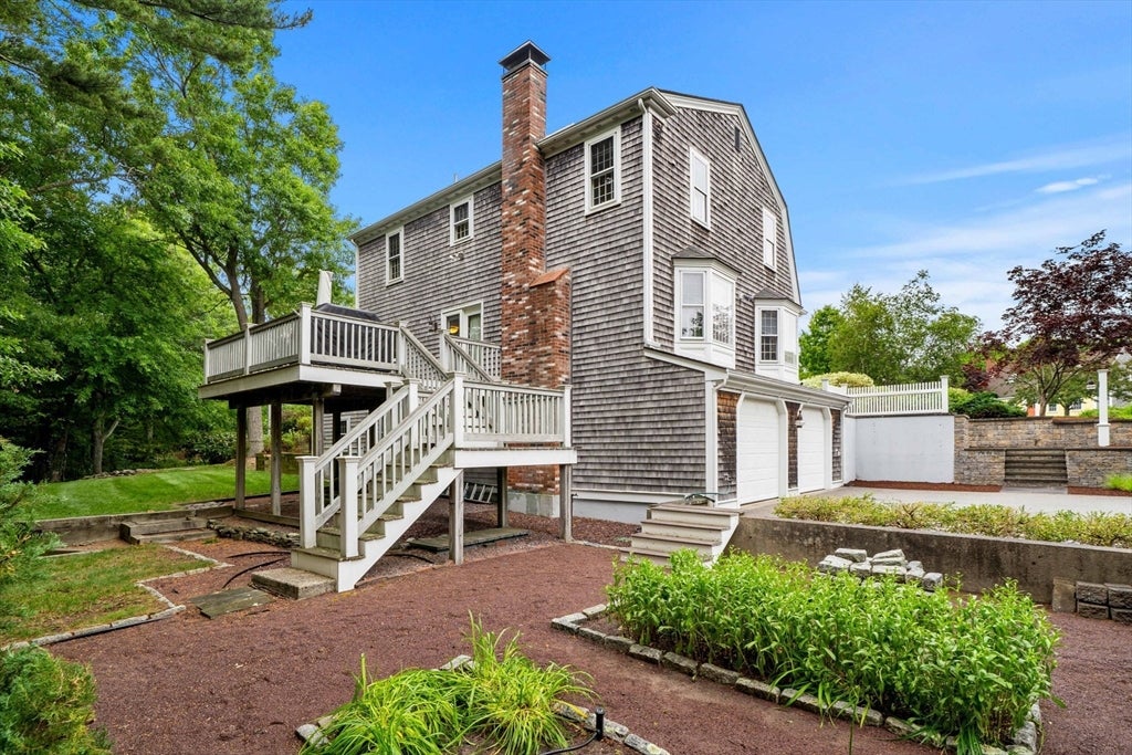 30 N Triangle Dr