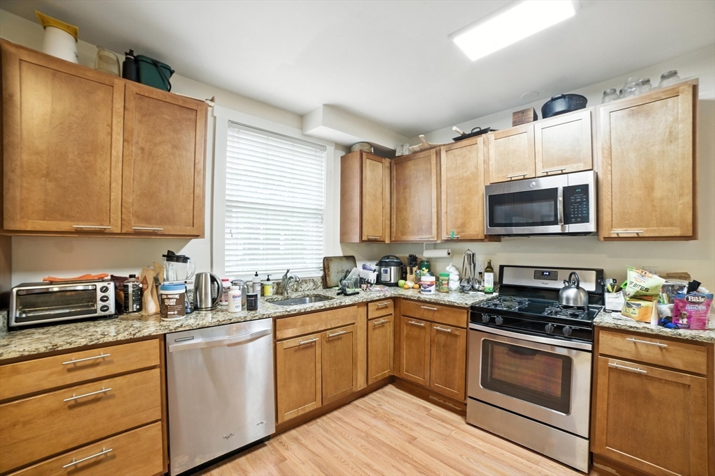 Cambridge, Massachusetts 02138, United States, 5 Bedrooms Bedrooms, ,3 BathroomsBathrooms,Residential,Active,203673