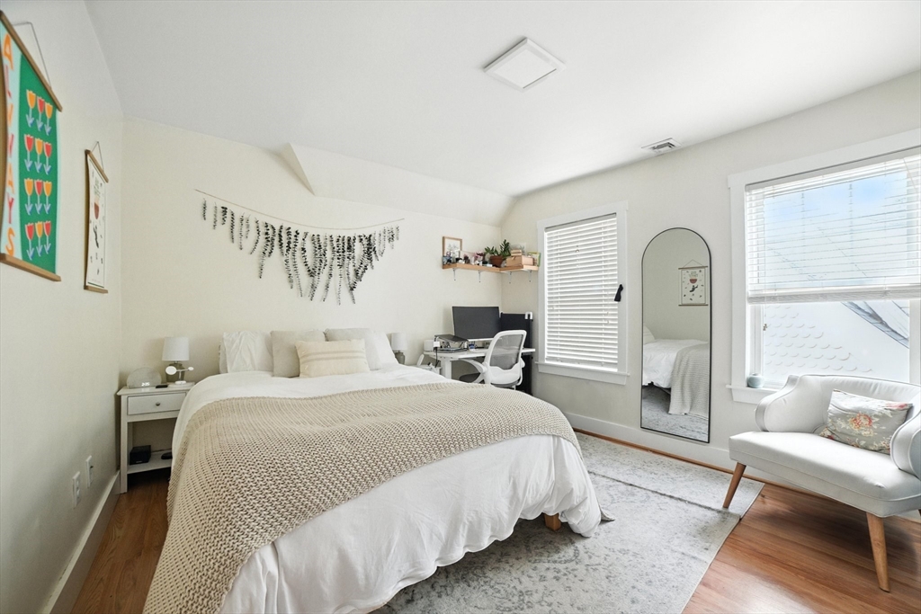 Cambridge, Massachusetts 02138, United States, 5 Bedrooms Bedrooms, ,3 BathroomsBathrooms,Residential,Active,203673