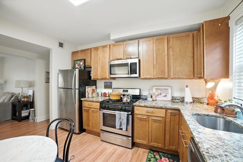 Cambridge, Massachusetts 02138, United States, 5 Bedrooms Bedrooms, ,3 BathroomsBathrooms,Residential,Active,203673