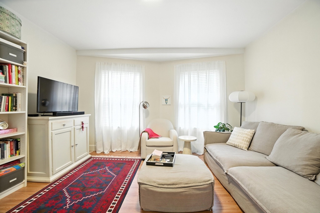 Cambridge, Massachusetts 02138, United States, 5 Bedrooms Bedrooms, ,3 BathroomsBathrooms,Residential,Active,203673