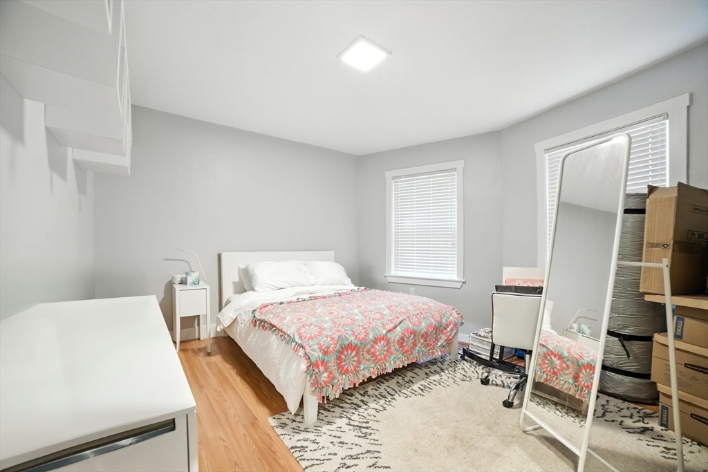 Cambridge, Massachusetts 02138, United States, 5 Bedrooms Bedrooms, ,3 BathroomsBathrooms,Residential,Active,203673