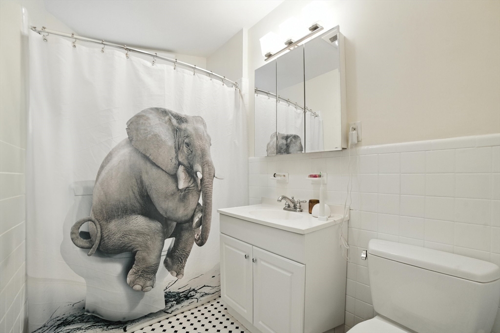 Cambridge, Massachusetts 02138, United States, 5 Bedrooms Bedrooms, ,3 BathroomsBathrooms,Residential,Active,203673