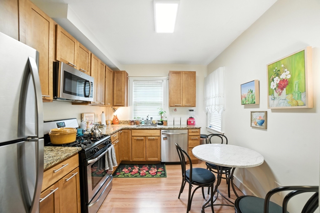 Cambridge, Massachusetts 02138, United States, 5 Bedrooms Bedrooms, ,3 BathroomsBathrooms,Residential,Active,203673