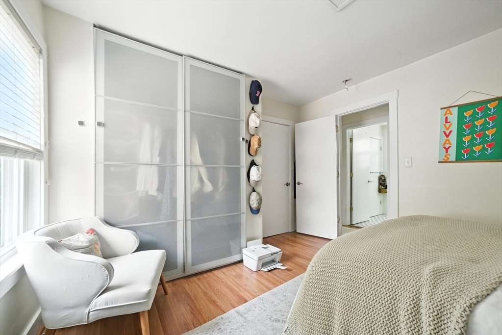 Cambridge, Massachusetts 02138, United States, 5 Bedrooms Bedrooms, ,3 BathroomsBathrooms,Residential,Active,203673