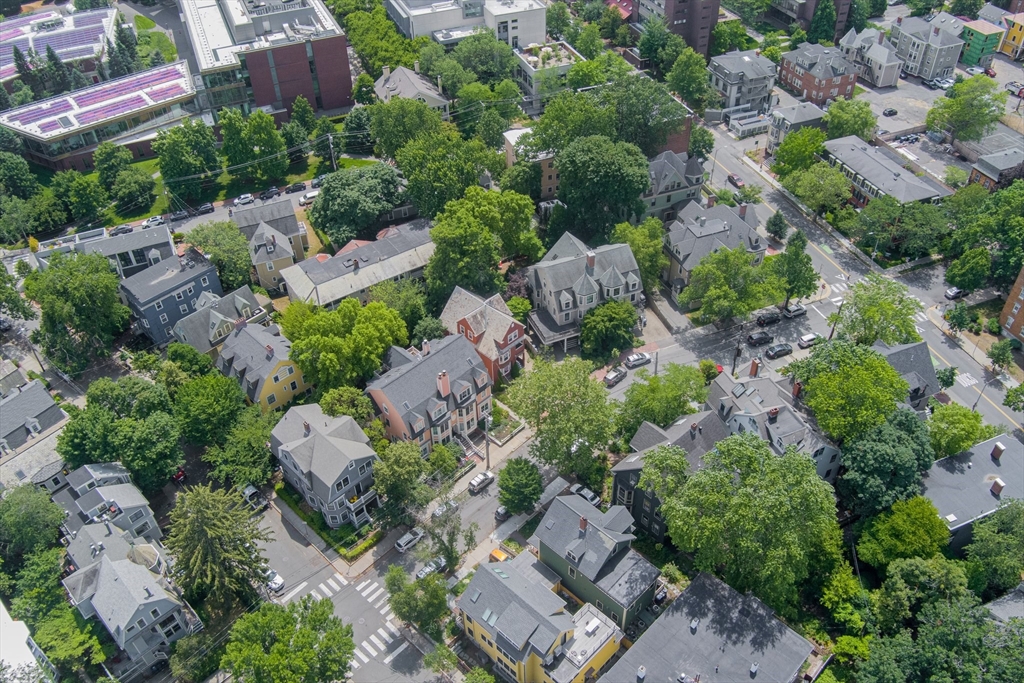 Cambridge, Massachusetts 02138, United States, 5 Bedrooms Bedrooms, ,3 BathroomsBathrooms,Residential,Active,203673