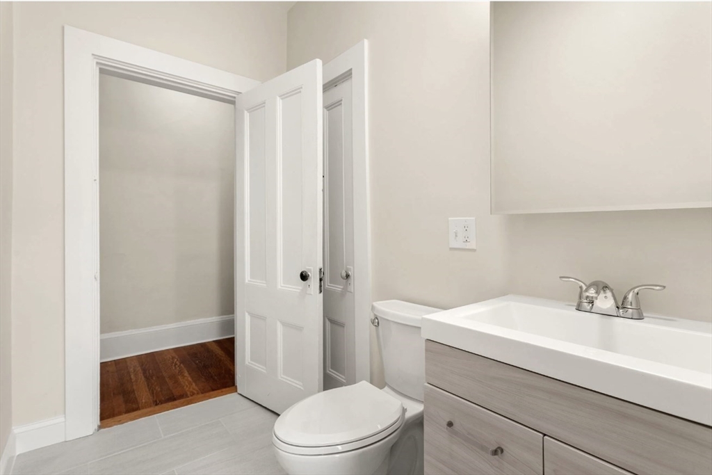 Cambridge, Massachusetts 02138, United States, 2 Bedrooms Bedrooms, ,1 BathroomBathrooms,Residential,Active,181916