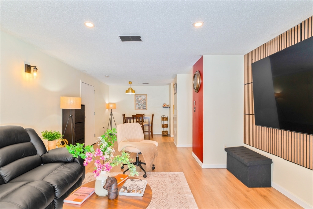 602 Franklin Crossing Rd 602