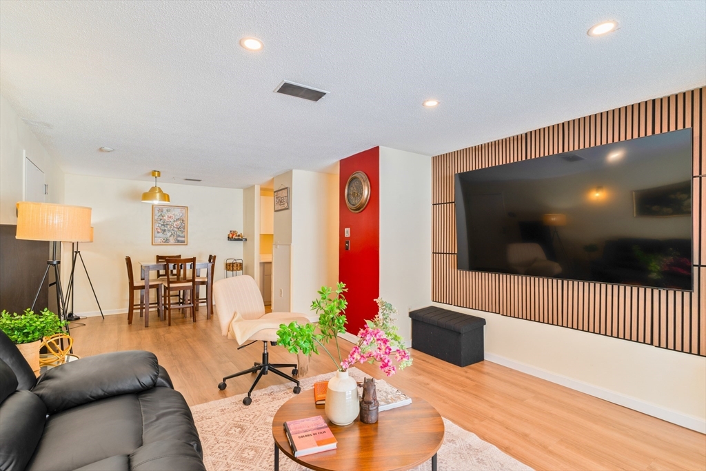 602 Franklin Crossing Rd 602