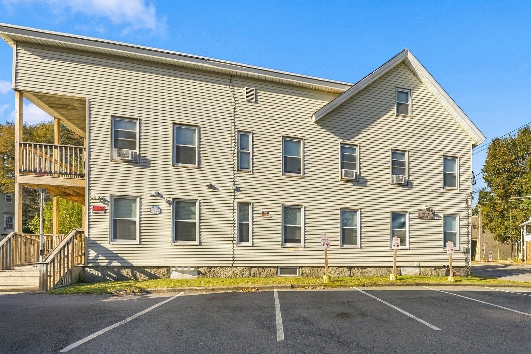 114-116 Laurel St, Fitchburg, MA Photo #1