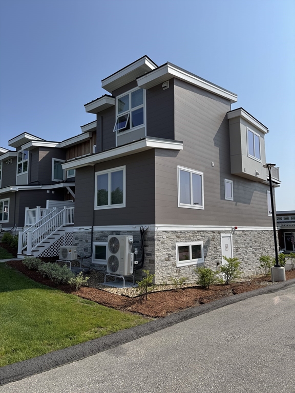 28 Vantage Point Drive 1