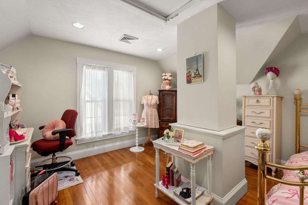 55 Dean Ave, Franklin, MA Photo #28