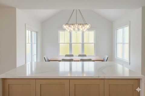 8 Brown Ave Newburyport MA 01950