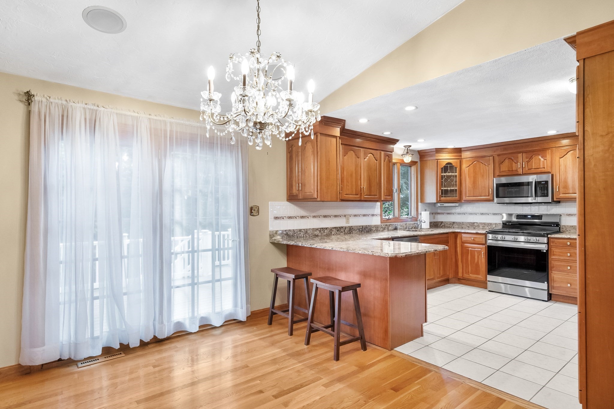 31 Wildmere Ave, Burlington, MA, 31 Wildmere Ave, Burlington, MA Photo #10