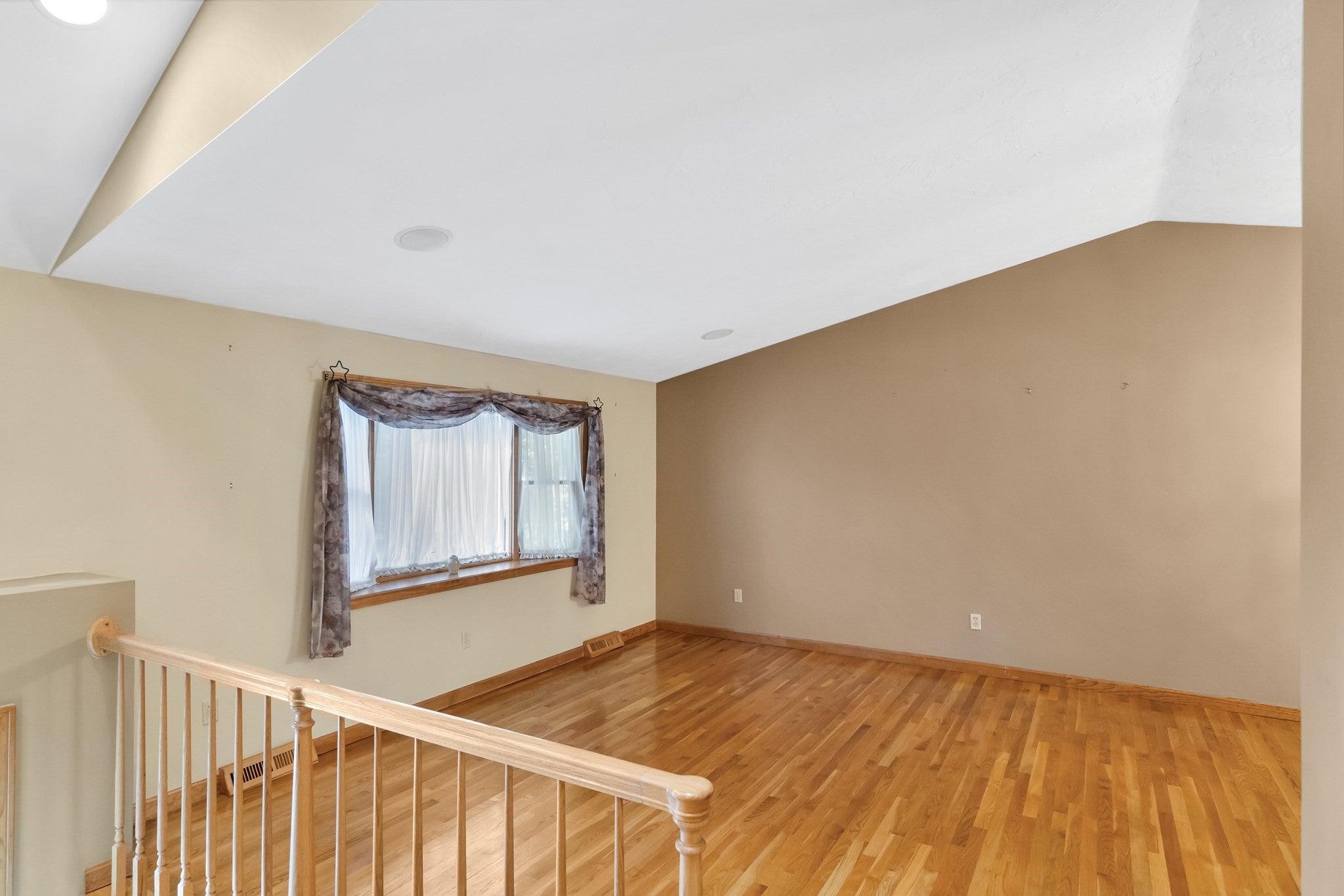 31 Wildmere Ave, Burlington, MA, 31 Wildmere Ave, Burlington, MA Photo #6