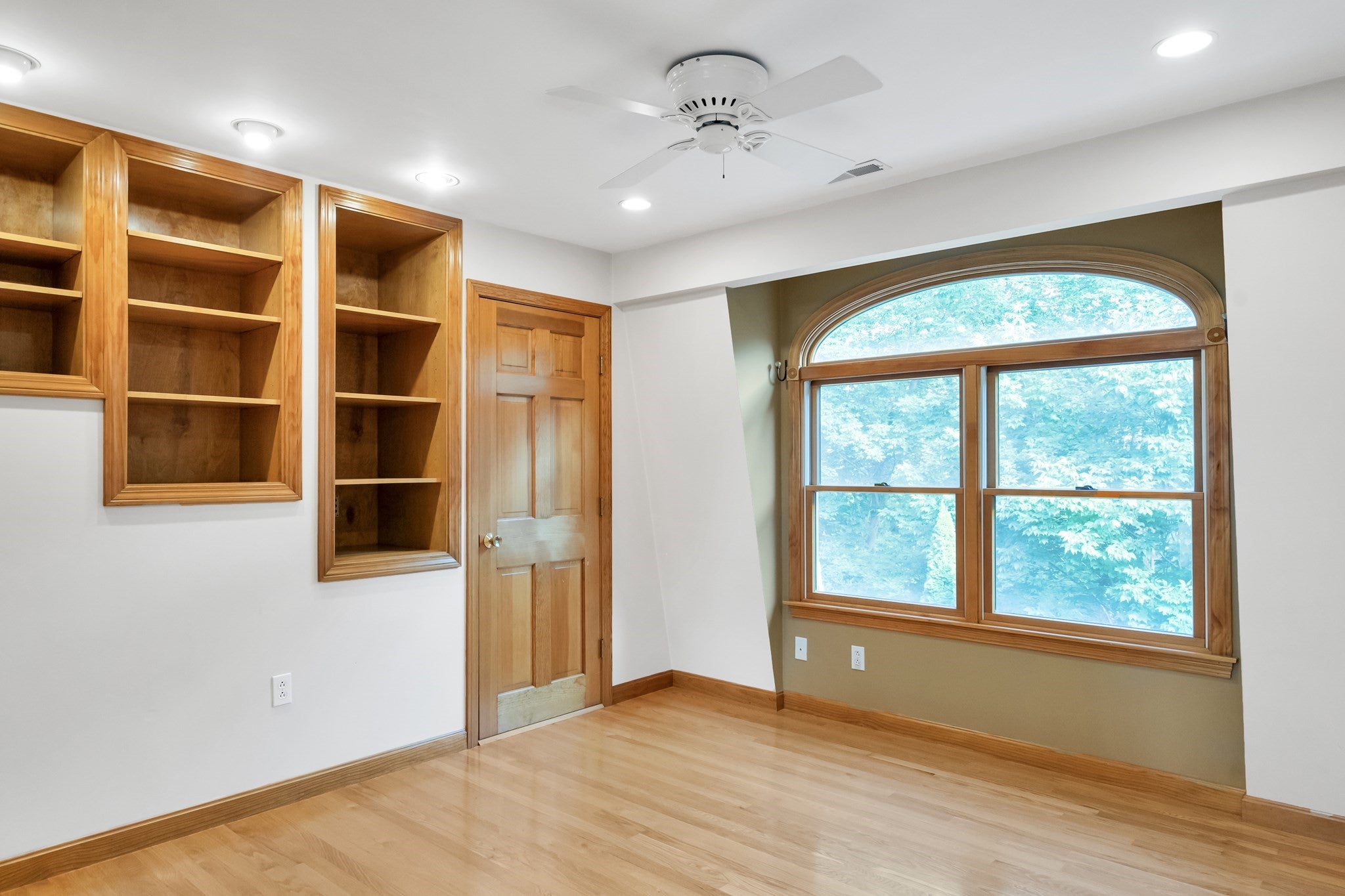 31 Wildmere Ave, Burlington, MA, 31 Wildmere Ave, Burlington, MA Photo #24