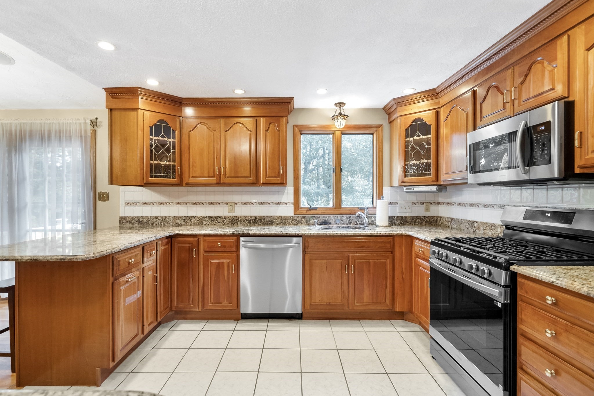 31 Wildmere Ave, Burlington, MA, 31 Wildmere Ave, Burlington, MA Photo #15