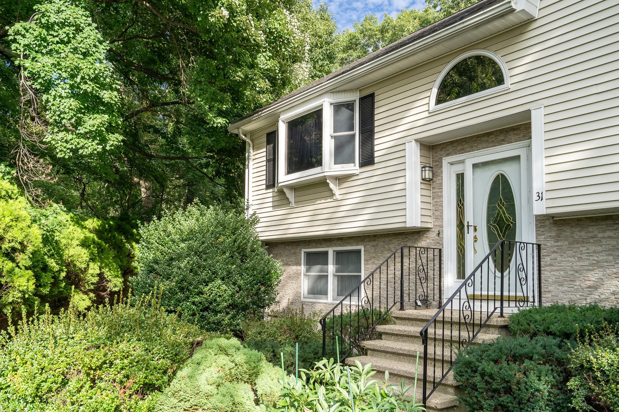 31 Wildmere Ave, Burlington, MA, 31 Wildmere Ave, Burlington, MA Photo #3