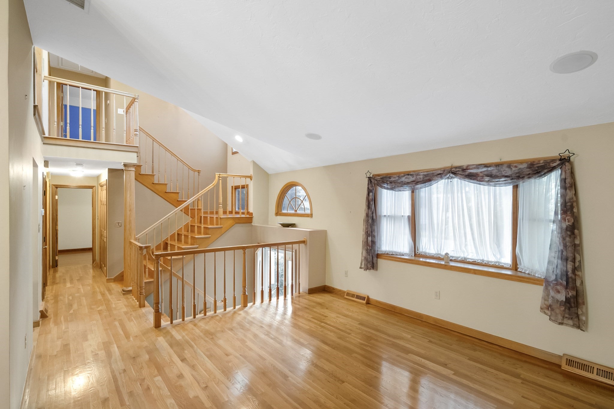 31 Wildmere Ave, Burlington, MA, 31 Wildmere Ave, Burlington, MA Photo #5