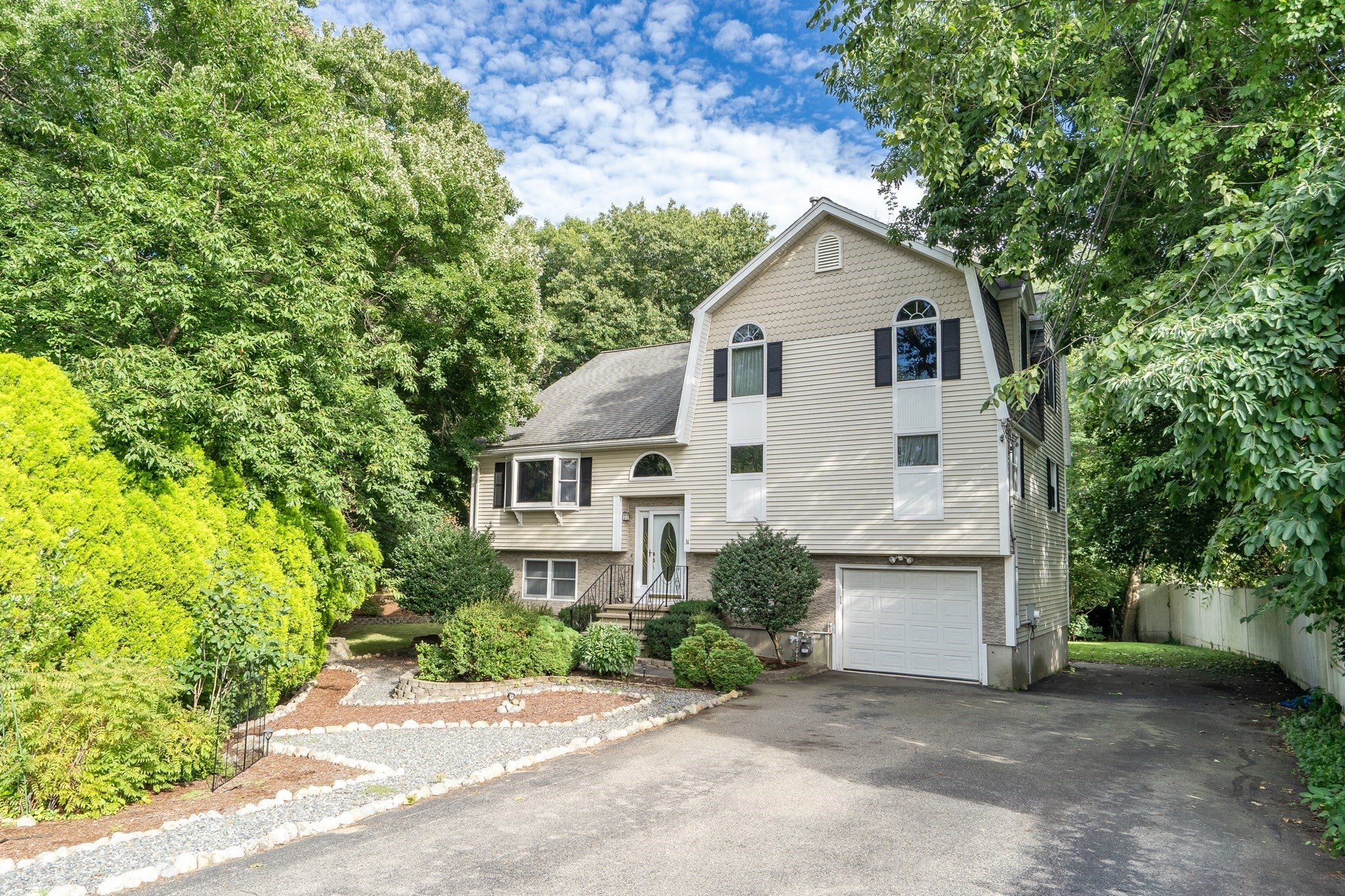 31 Wildmere Ave, Burlington, MA, 31 Wildmere Ave, Burlington, MA Photo #2