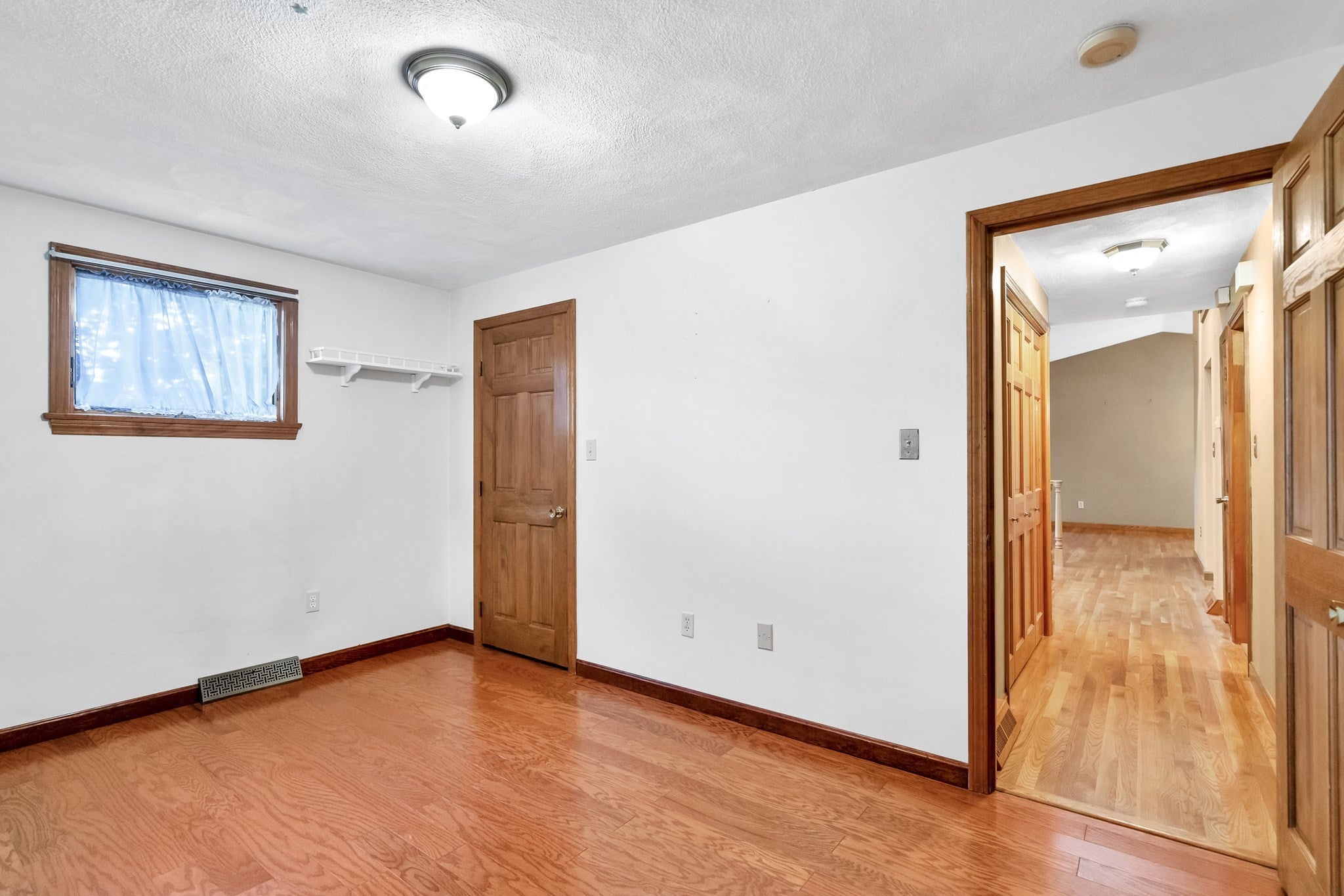 31 Wildmere Ave, Burlington, MA, 31 Wildmere Ave, Burlington, MA Photo #28