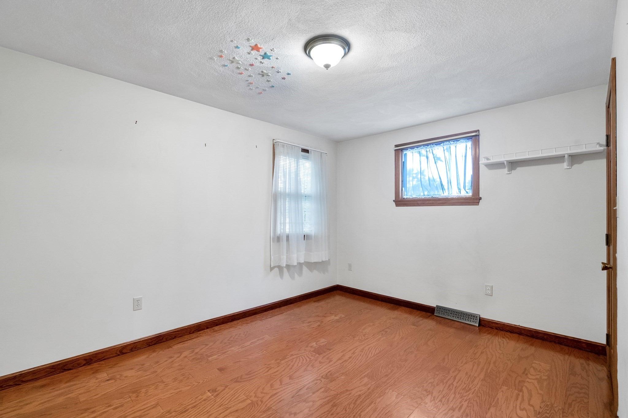 31 Wildmere Ave, Burlington, MA, 31 Wildmere Ave, Burlington, MA Photo #27