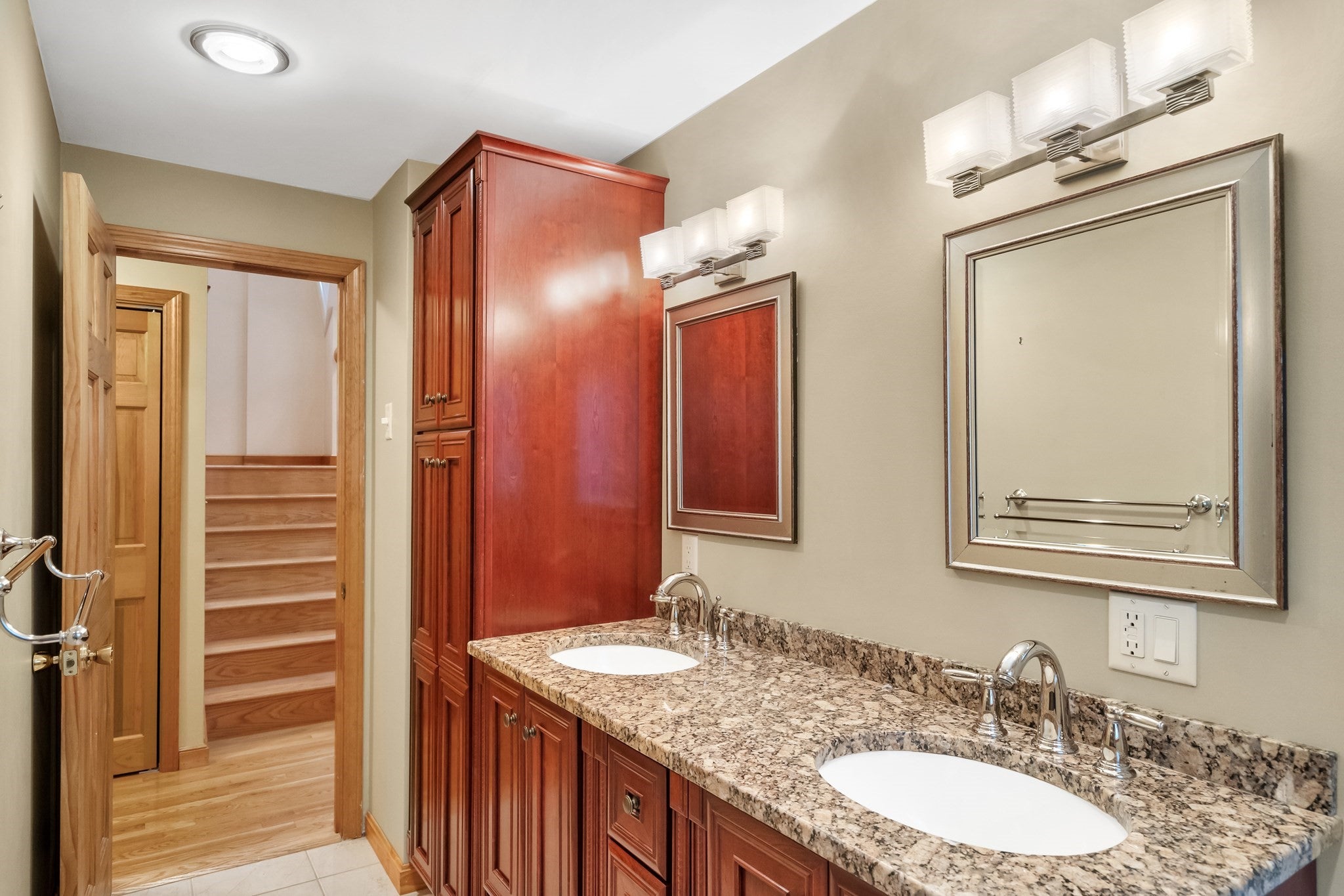 31 Wildmere Ave, Burlington, MA, 31 Wildmere Ave, Burlington, MA Photo #20