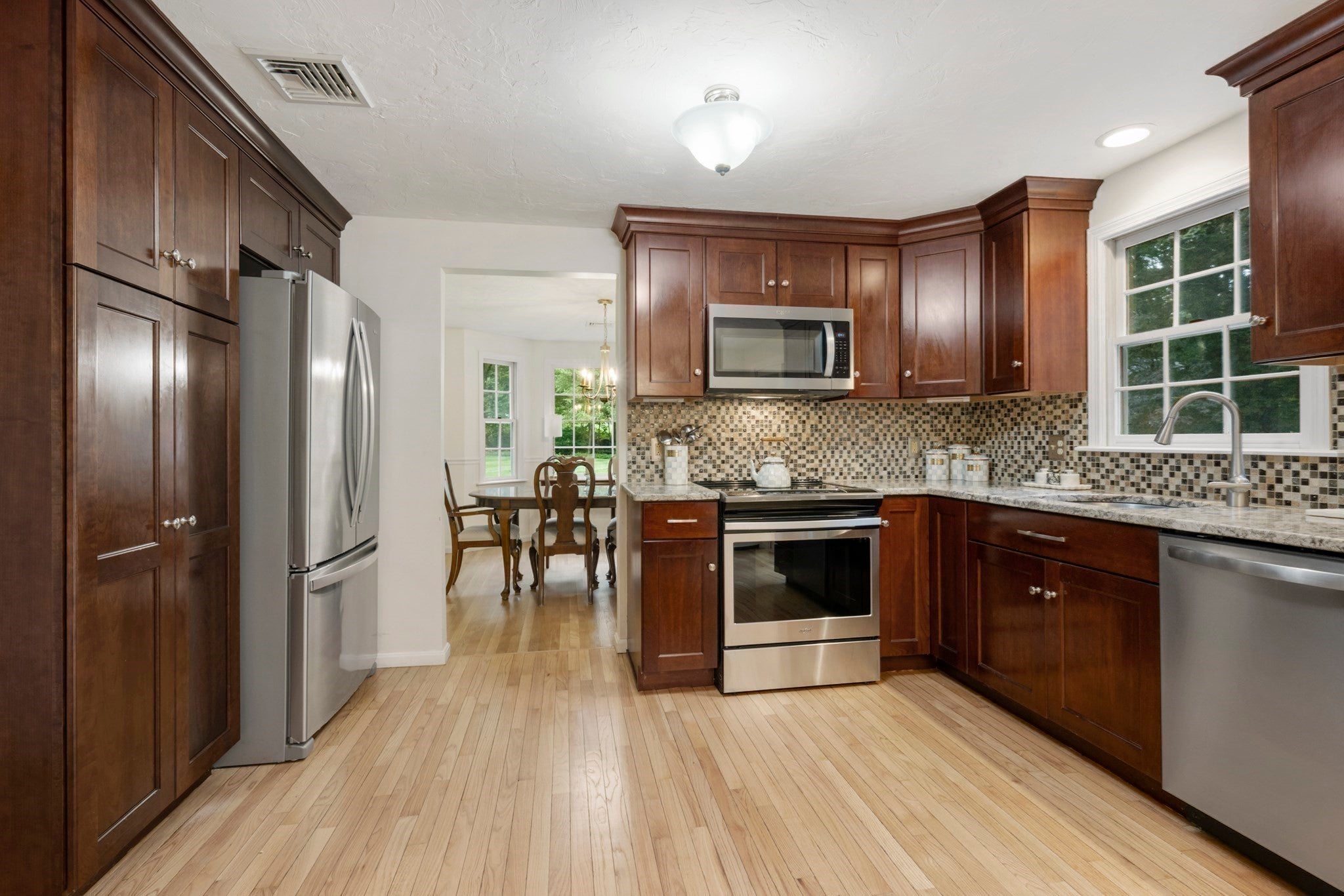 12 Jasmine Rd, Medway, MA Photo #10