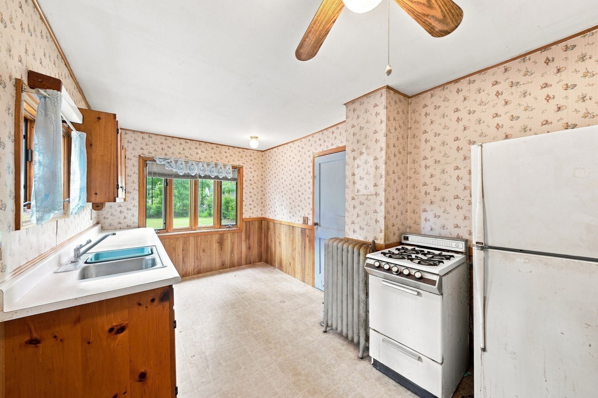 128 River St, Hudson, MA, 128 River St, Hudson, MA Photo #16
