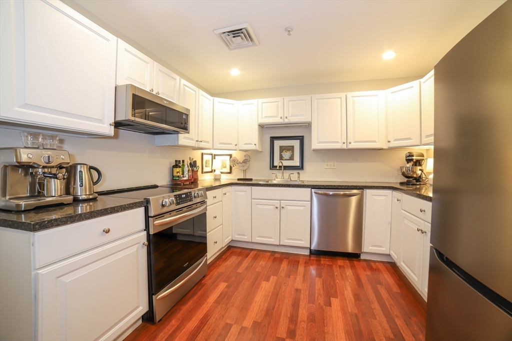 48 Phillips Rd 14