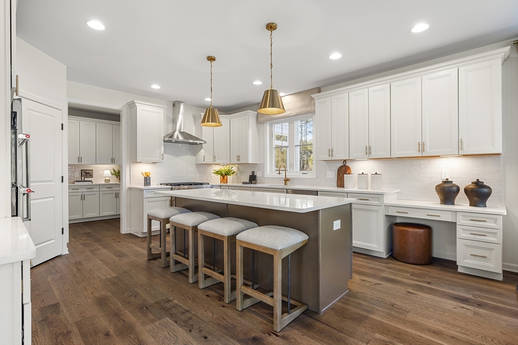 7 Lloyd Circle 41