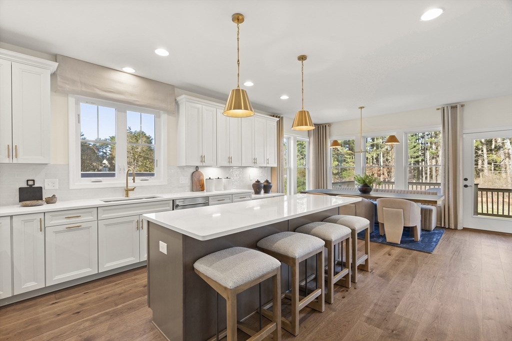 7 Lloyd Circle 41