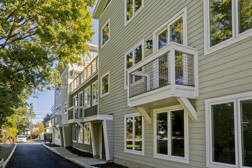 107 Williams Street 2B