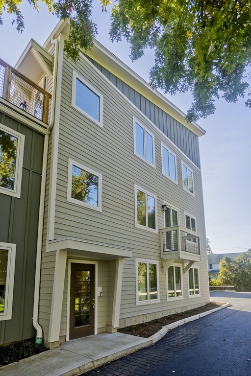 107 Williams Street 2B