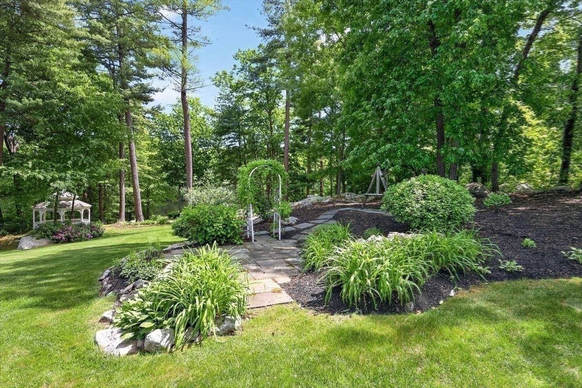 1 Grist Mill Lane, Hingham, MA Photo #29