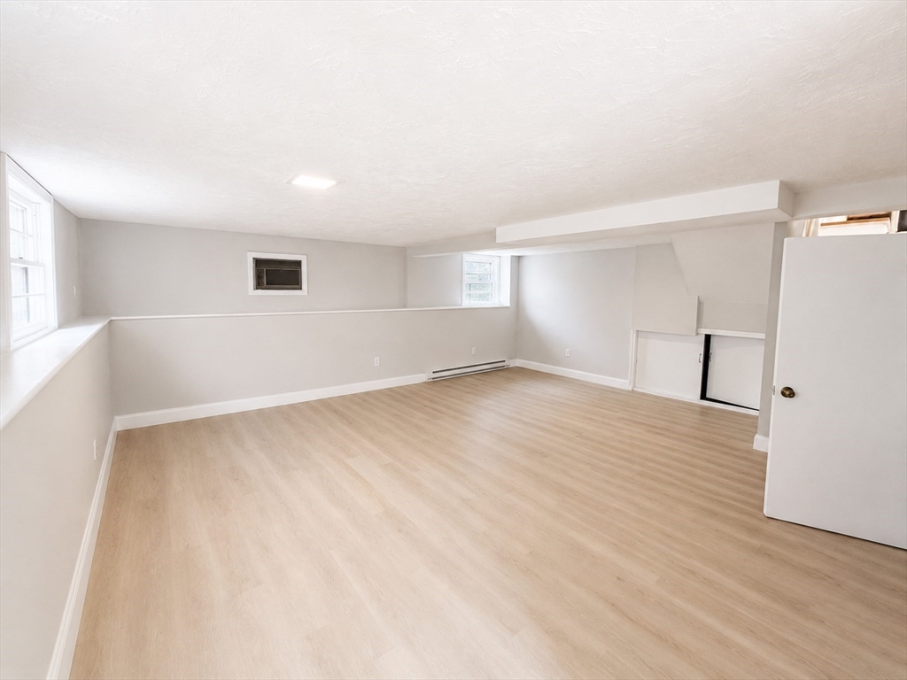 283 Pond St, Rockland, MA Photo #10
